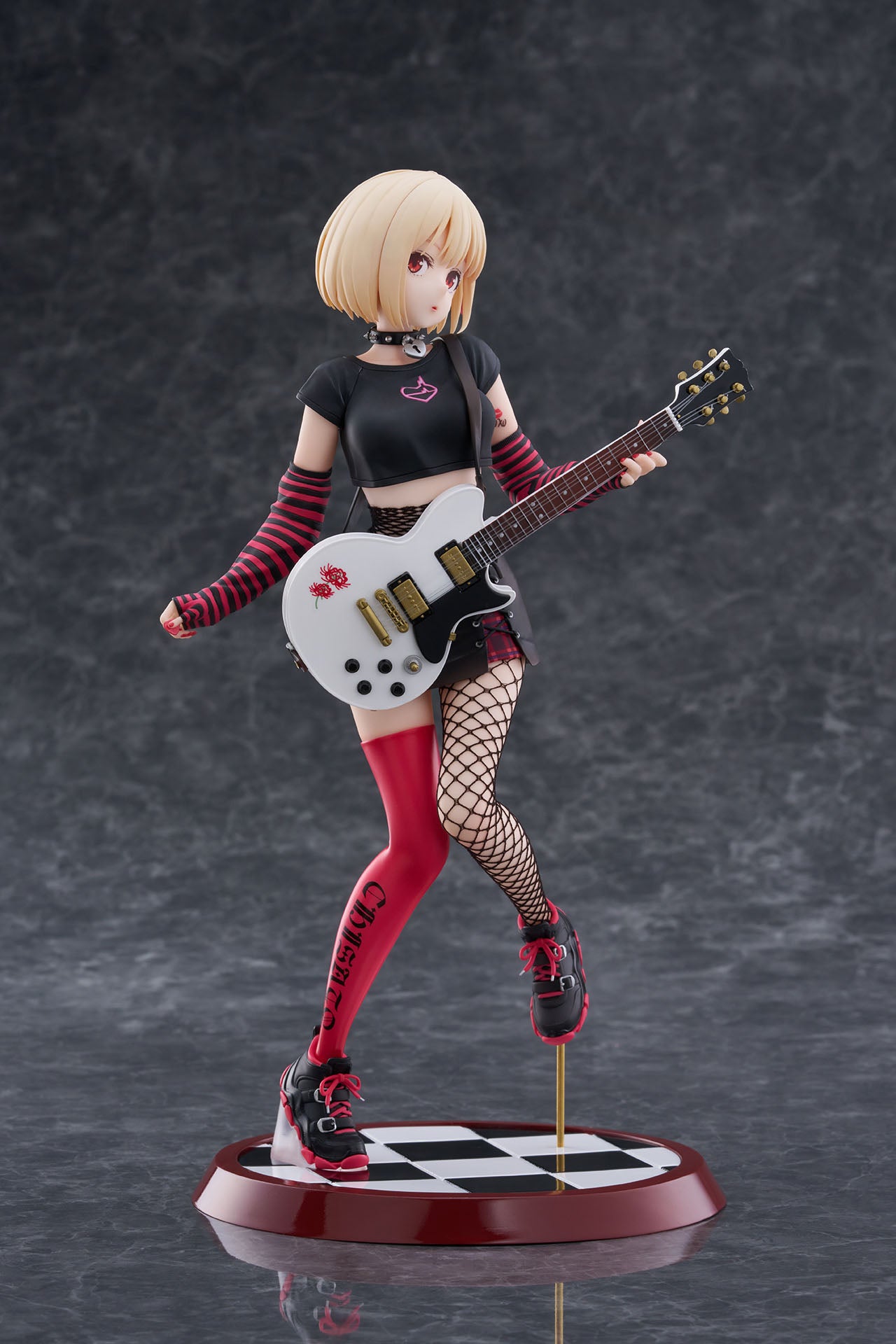 
                    
                      Chisato Nishikigi Band Ver. 1/7 Scale Figure
                    
                  
