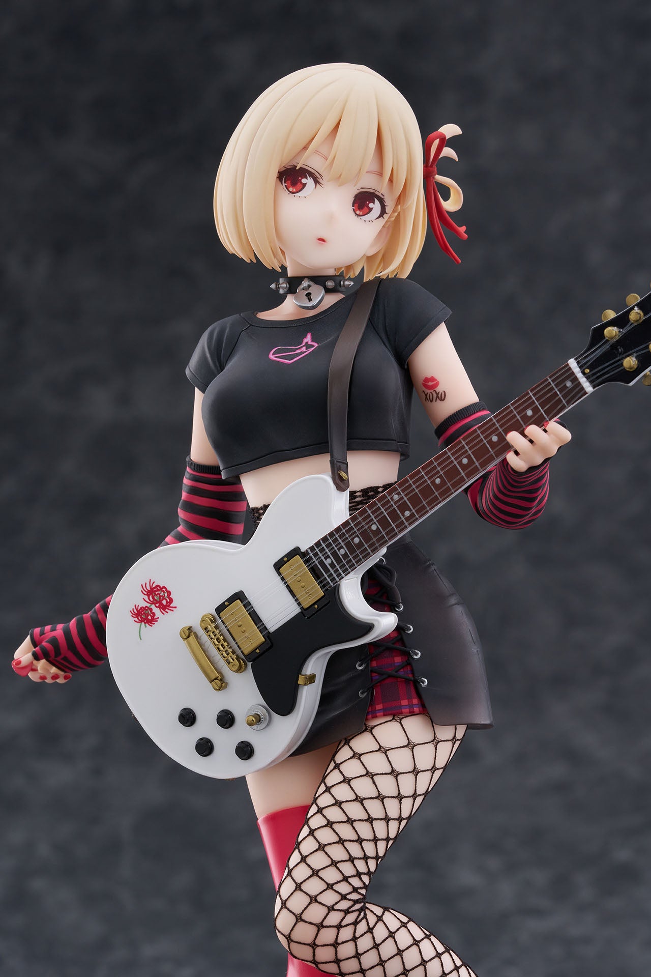 
                    
                      Chisato Nishikigi Band Ver. 1/7 Scale Figure
                    
                  